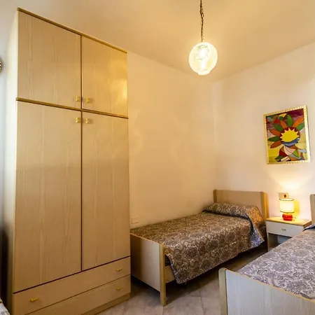 Villa- Pino 3 Lido delle Nazioni