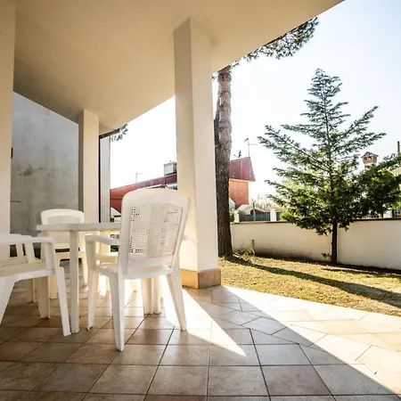 Villa- Pino 3 Villa Lido delle Nazioni
